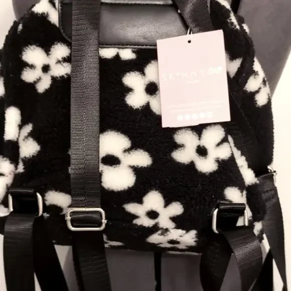 NWT MSRP$70 Skinnydip London Women's Scarlett  Flower Borg Small Backpack Black - Picture 6 of 6